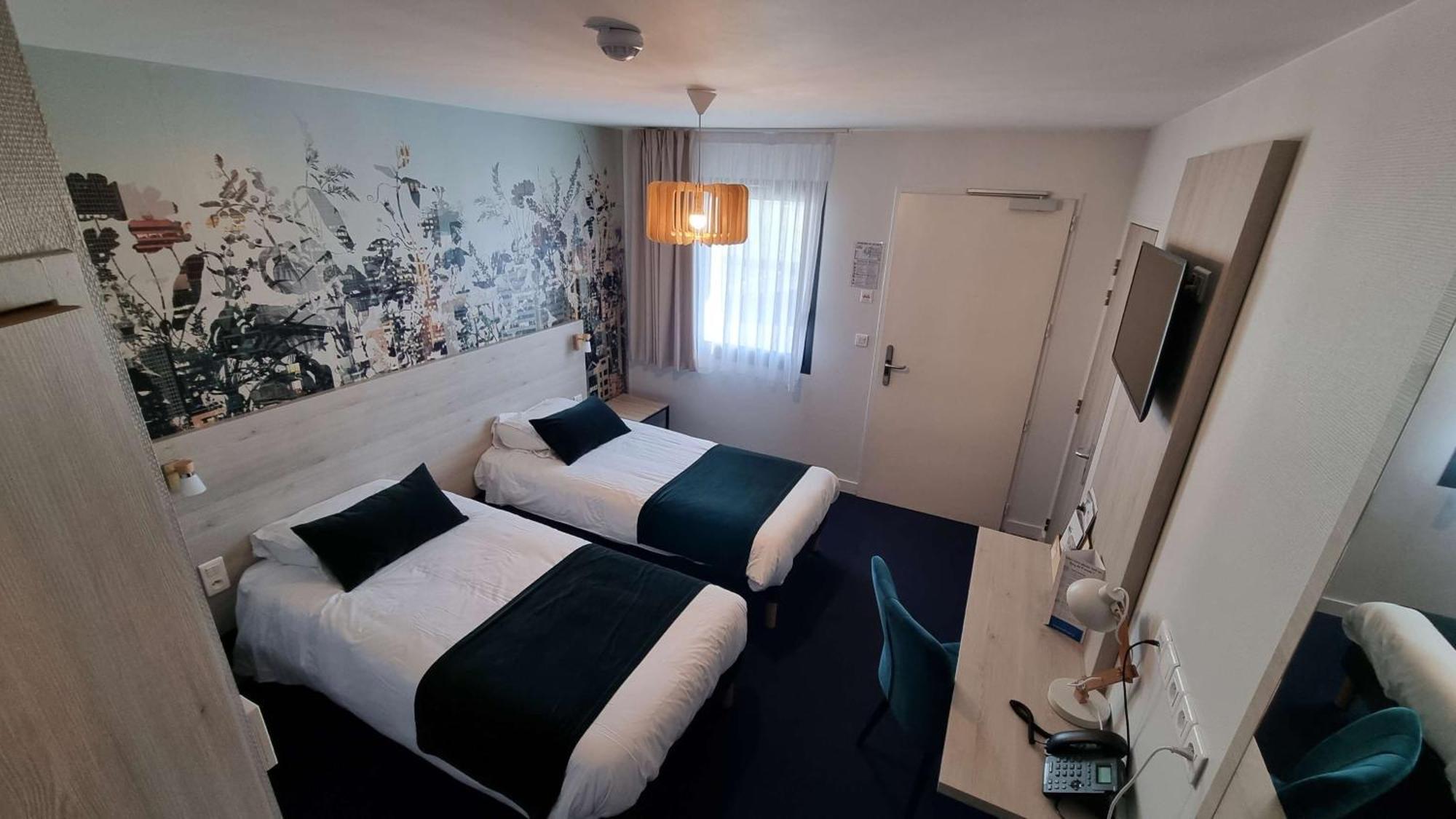 Brit Hotel Au Pays De Vitre エトレル エクステリア 写真