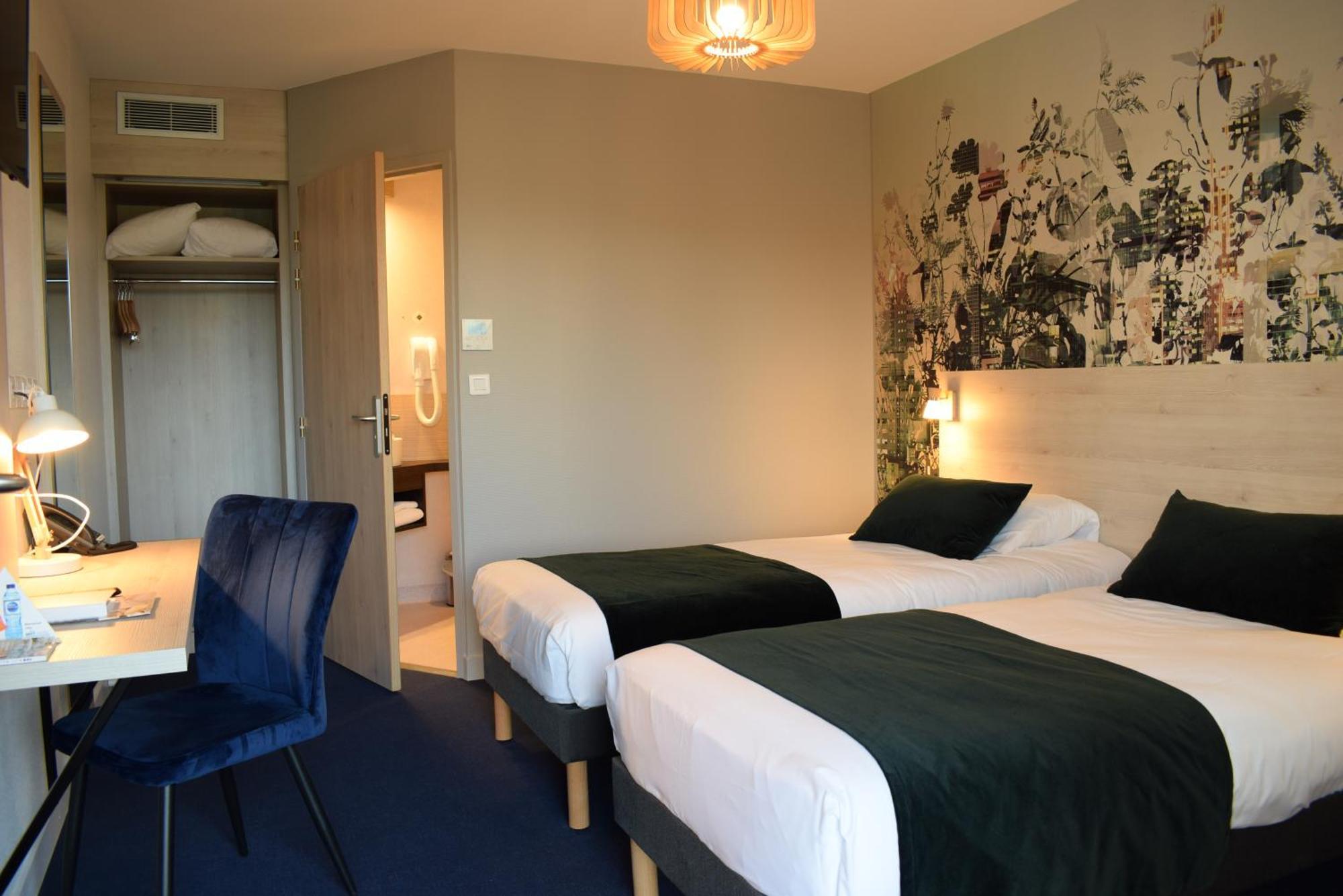 Brit Hotel Au Pays De Vitre エトレル エクステリア 写真